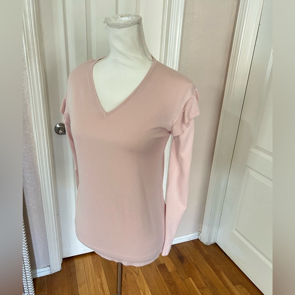 Calvin Klein Long Sleeve Pink V Neck Top in Women’s Small